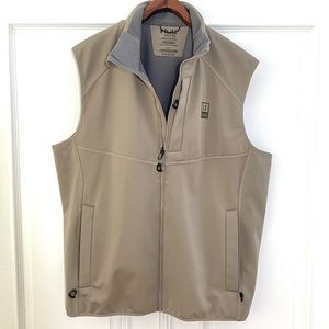 Mens Huk Icon X Soft Shell Vest Full Zip w Lots of Pockets